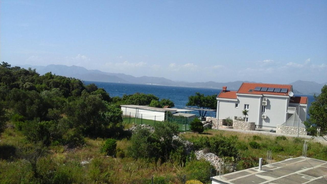 Villa Adria Сресер Екстериор снимка